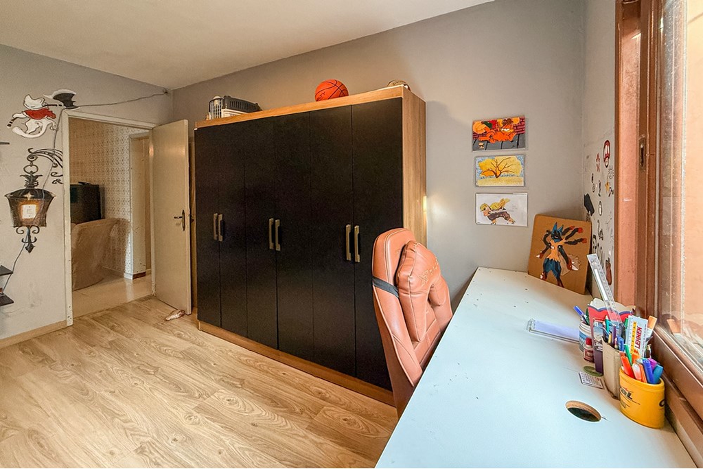 Casa à venda com 6 quartos, 285m² - Foto 11
