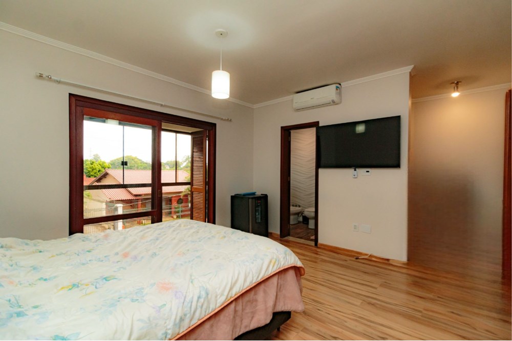 Casa à venda com 3 quartos, 236m² - Foto 7