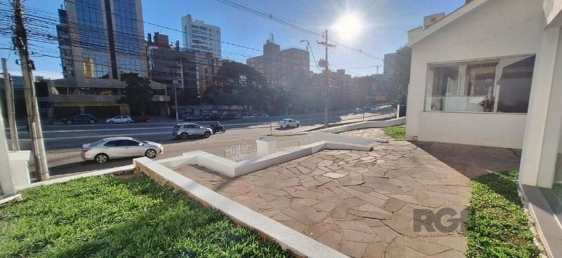 Casa para alugar com 3 quartos, 601m² - Foto 2
