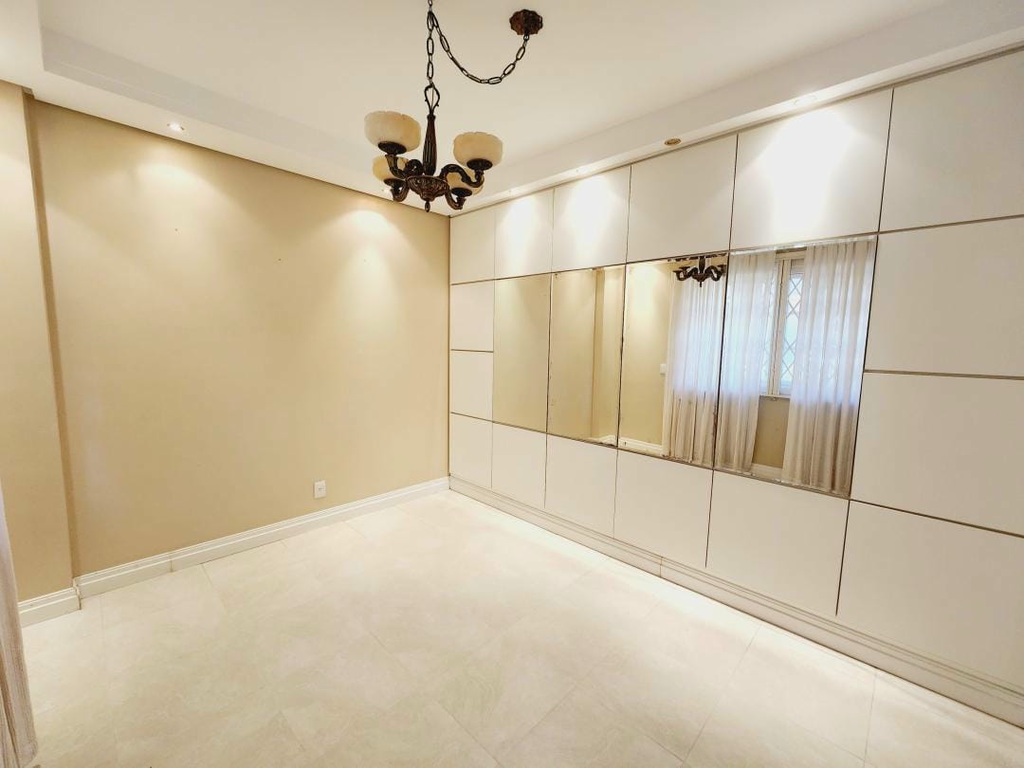 Casa, 4 quartos, 285 m² - Foto 49