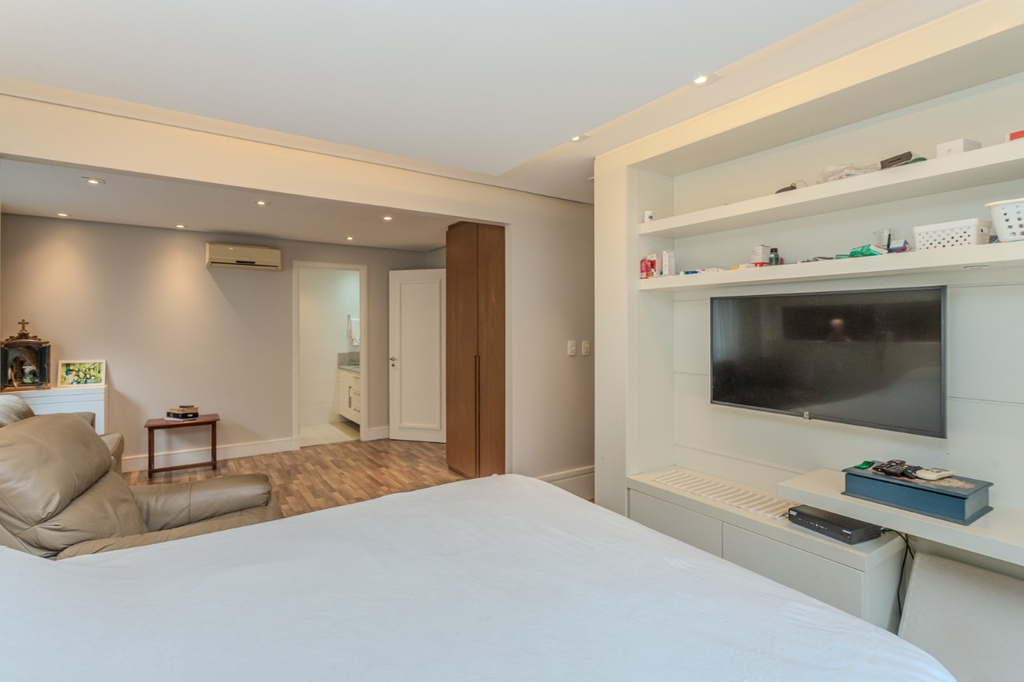 Apartamento, 3 quartos, 194 m² - Foto 2