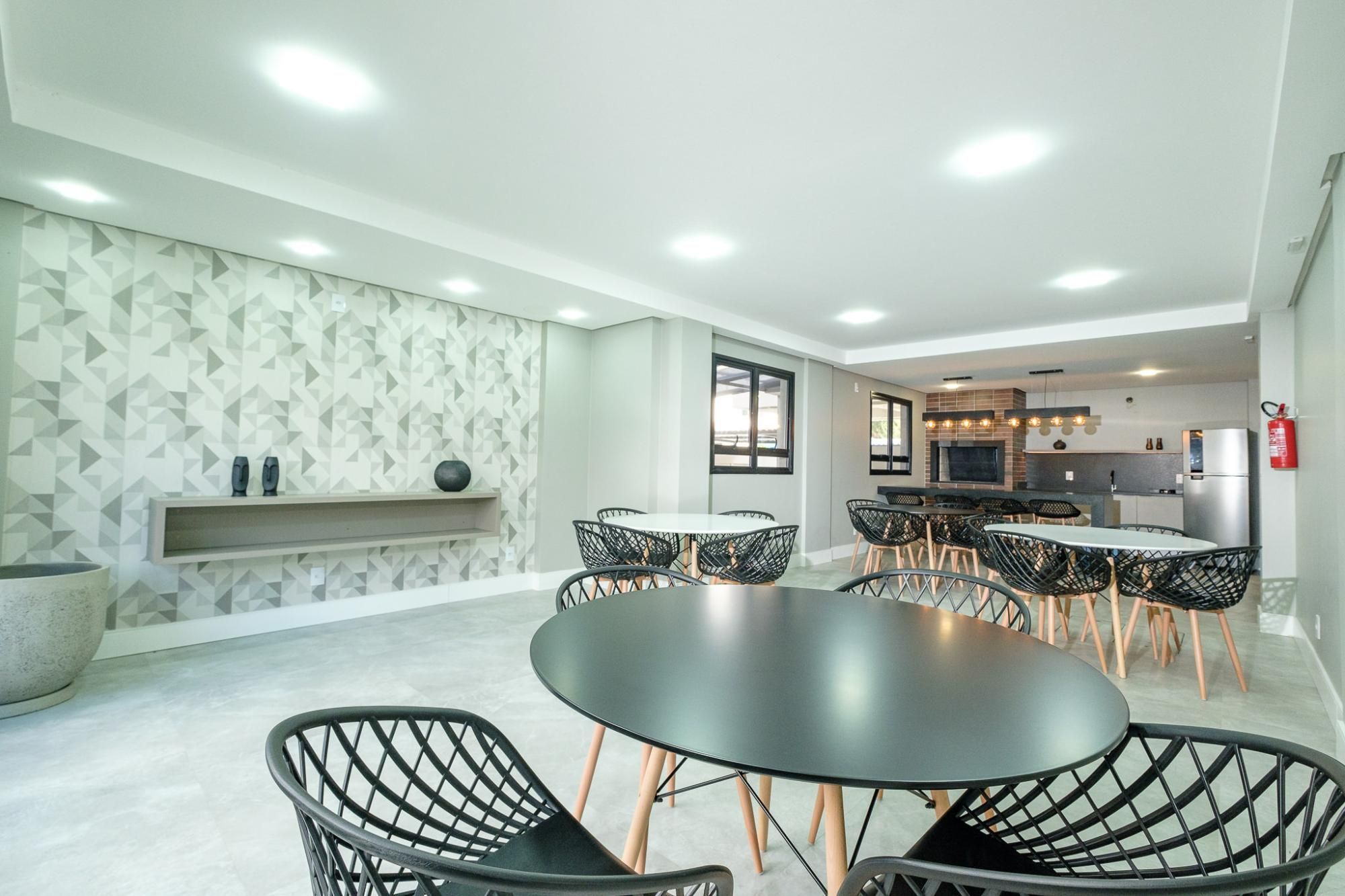 Apartamento à venda com 3 quartos, 95m² - Foto 9