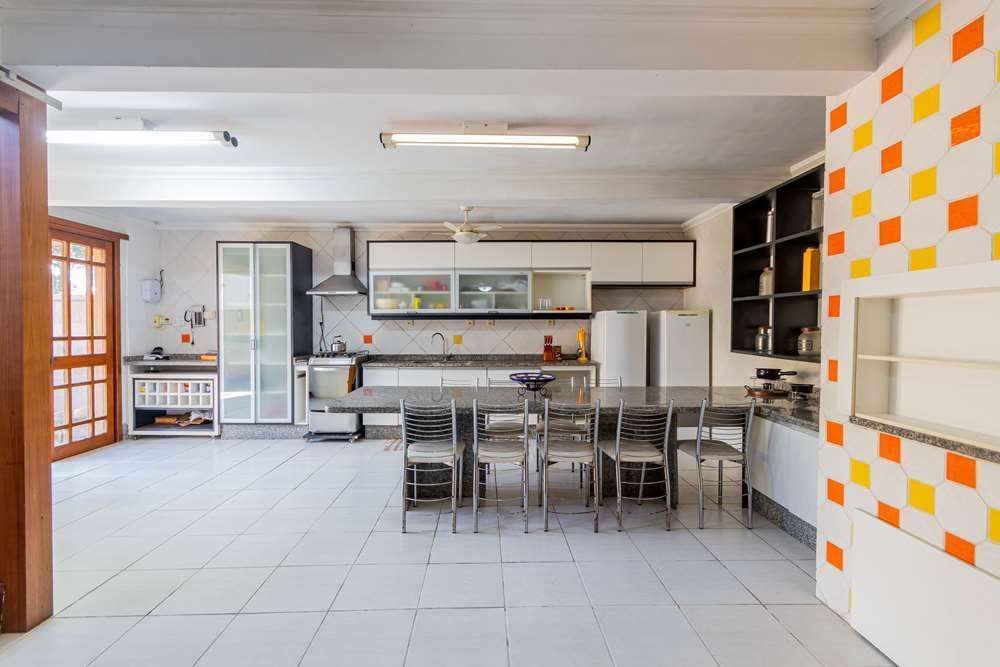 Casa à venda com 6 quartos, 373m² - Foto 19