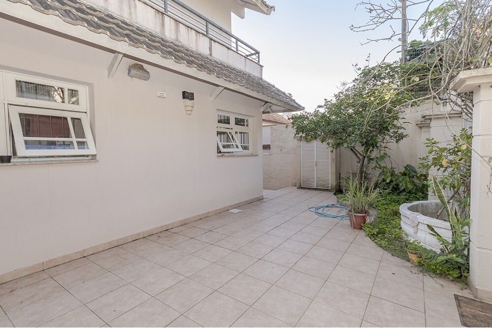 Casa à venda com 3 quartos, 303m² - Foto 17