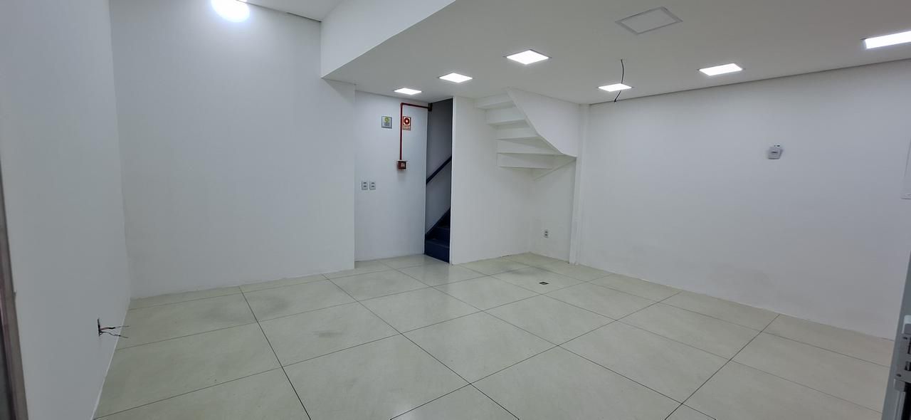 Loja-Salão para alugar com 1 quarto, 67m² - Foto 4