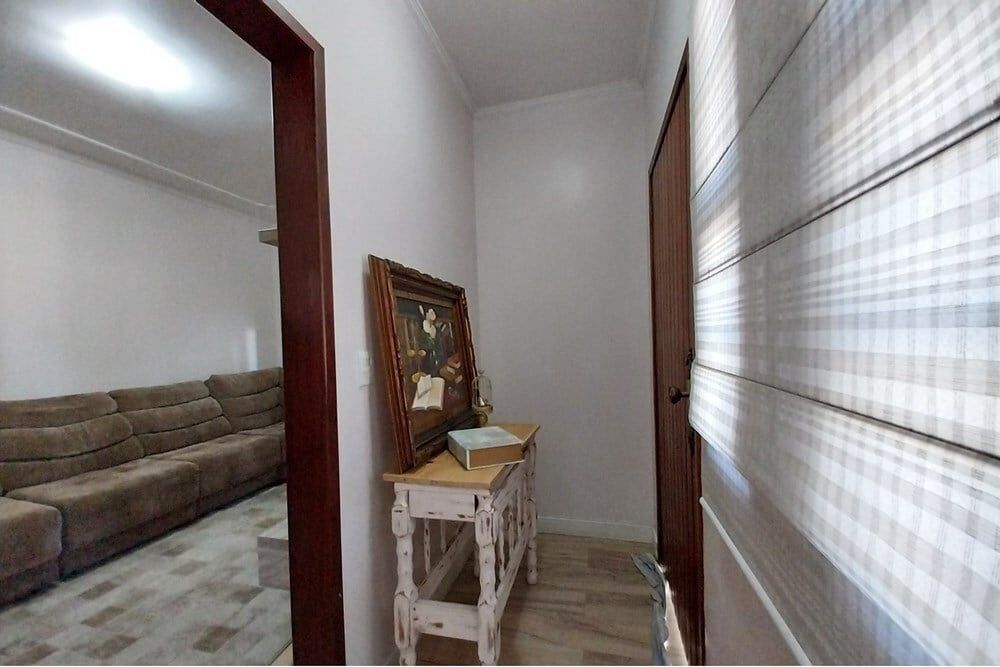 Casa à venda com 3 quartos, 299m² - Foto 4