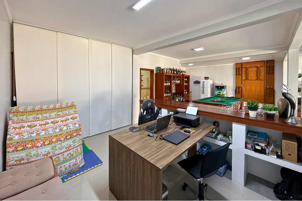 Casa, 4 quartos, 329 m² - Foto 30