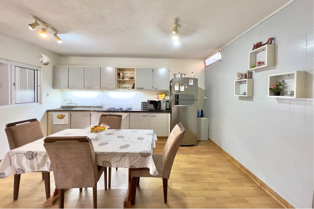 Casa à venda com 3 quartos, 169m² - Foto 9