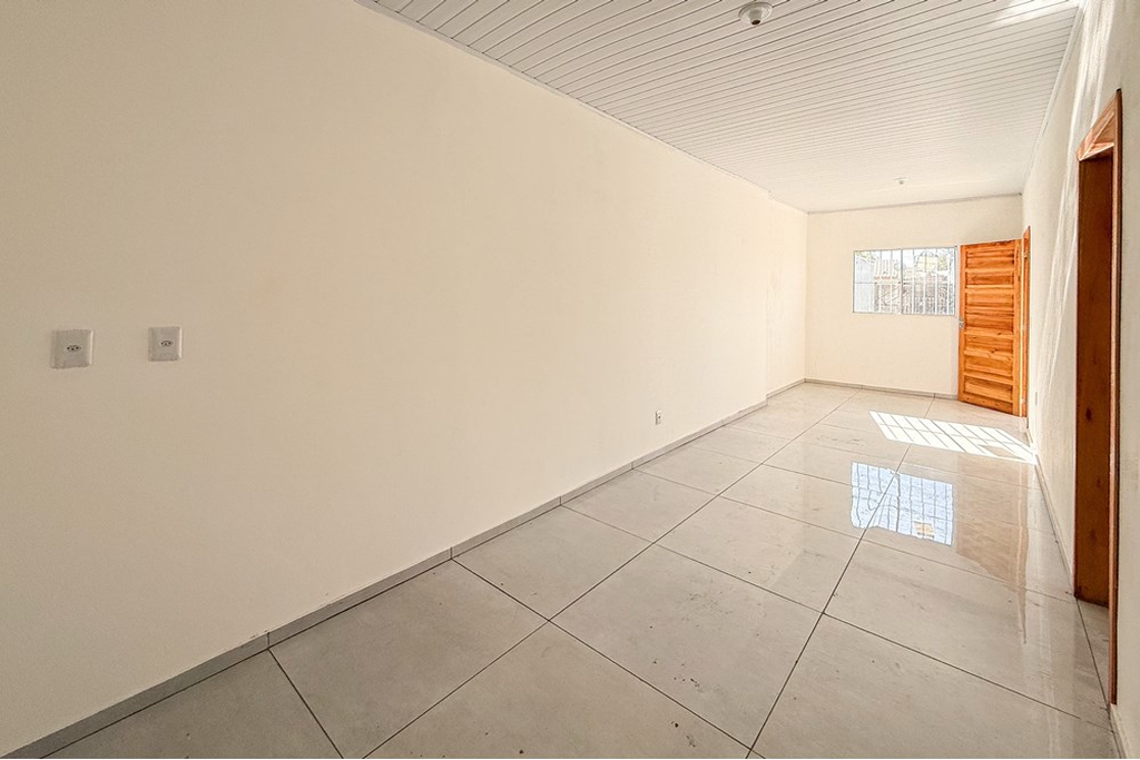 Casa à venda com 2 quartos, 61m² - Foto 5