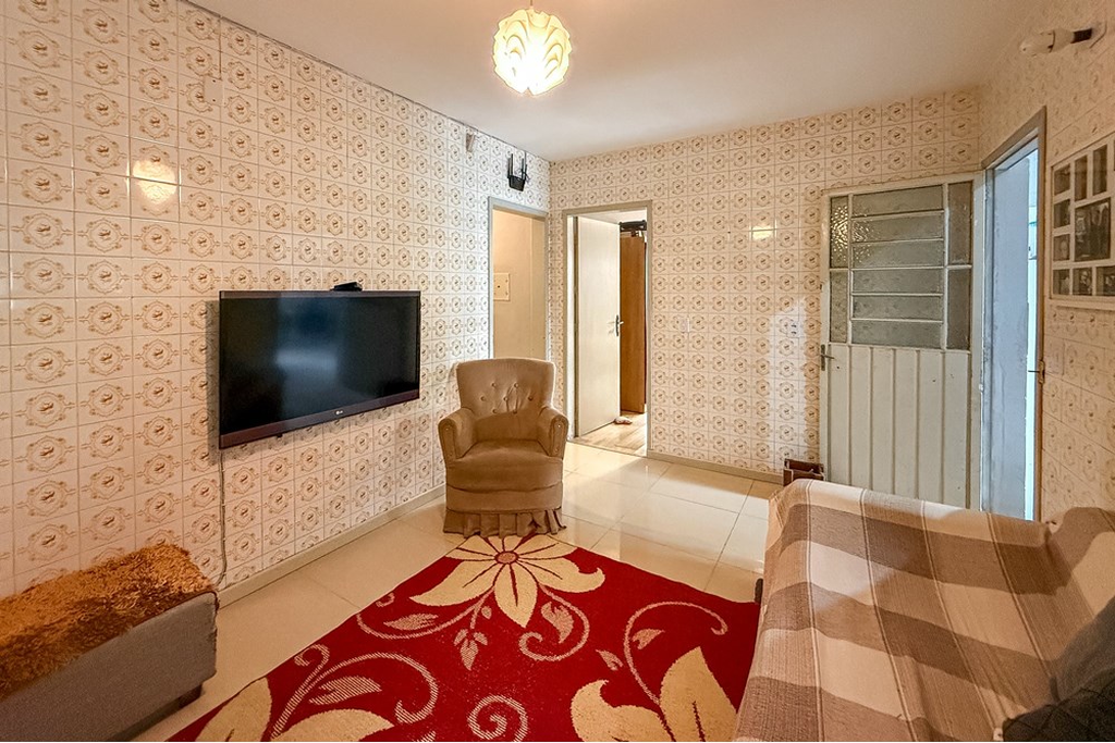 Casa à venda com 6 quartos, 285m² - Foto 9