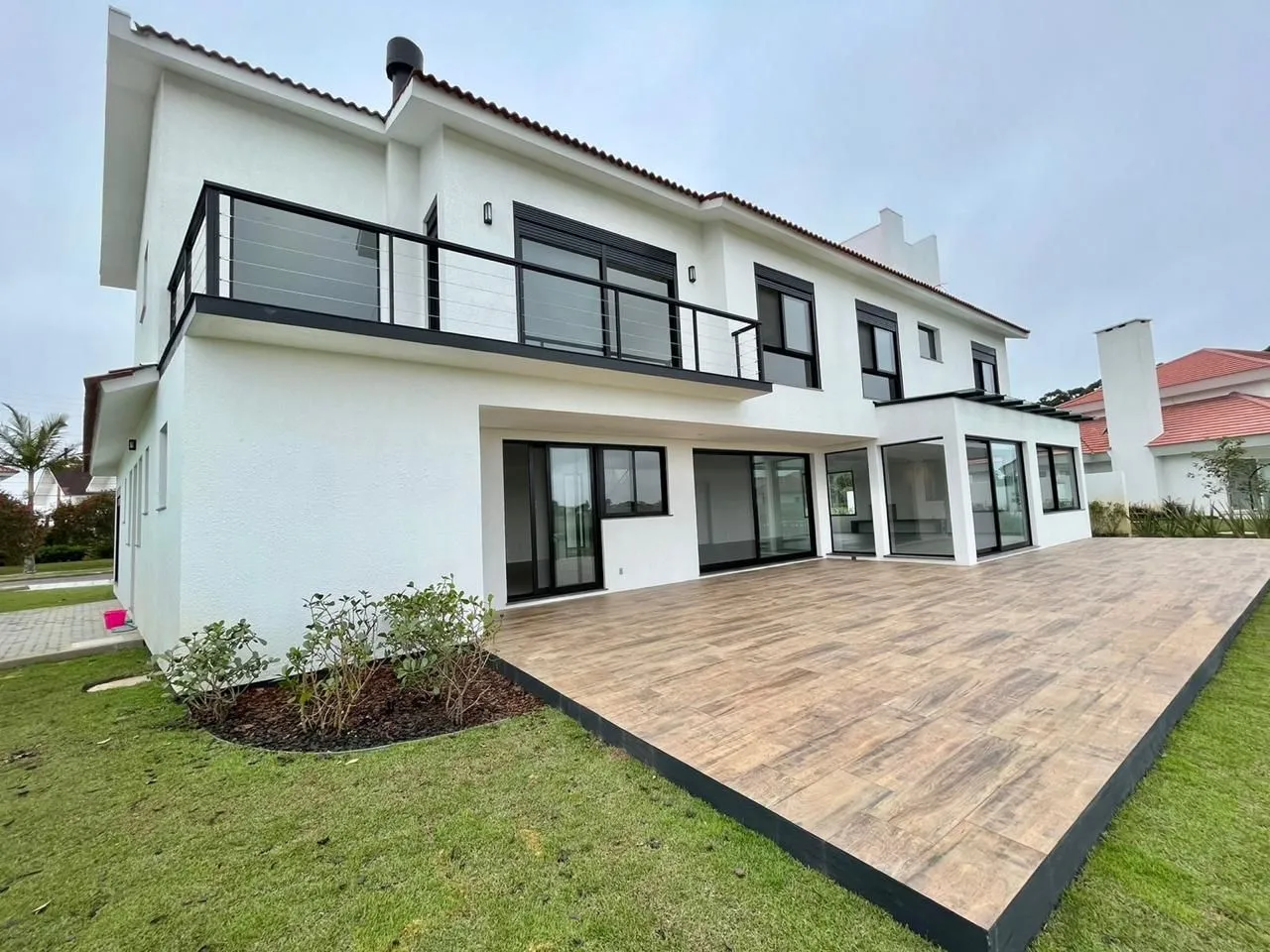 🏡 CASA DE ALTO PADRÃO NO CONDOMÍNIO GREEN VILLAGE – Xangrila/RS
