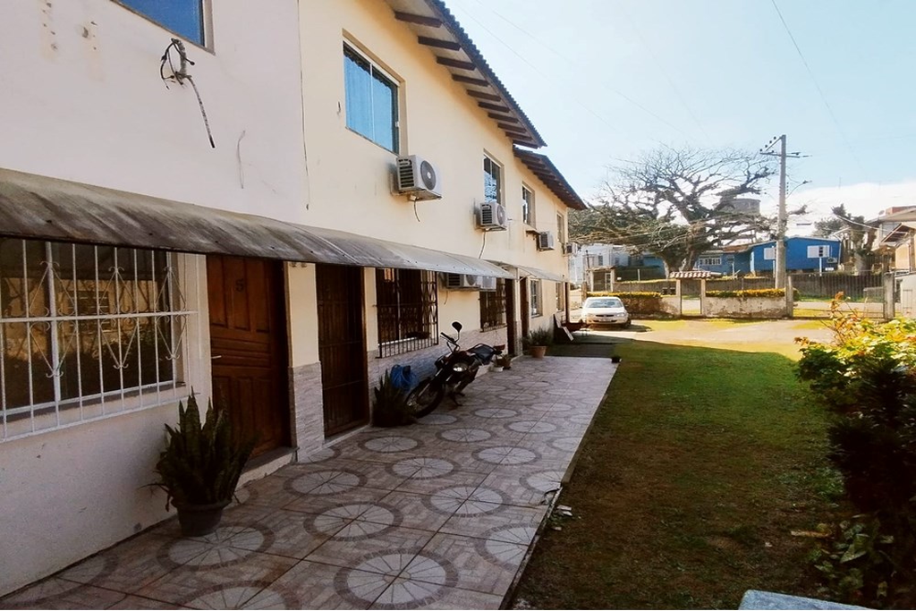 Casa à venda com 2 quartos, 72m² - Foto 8