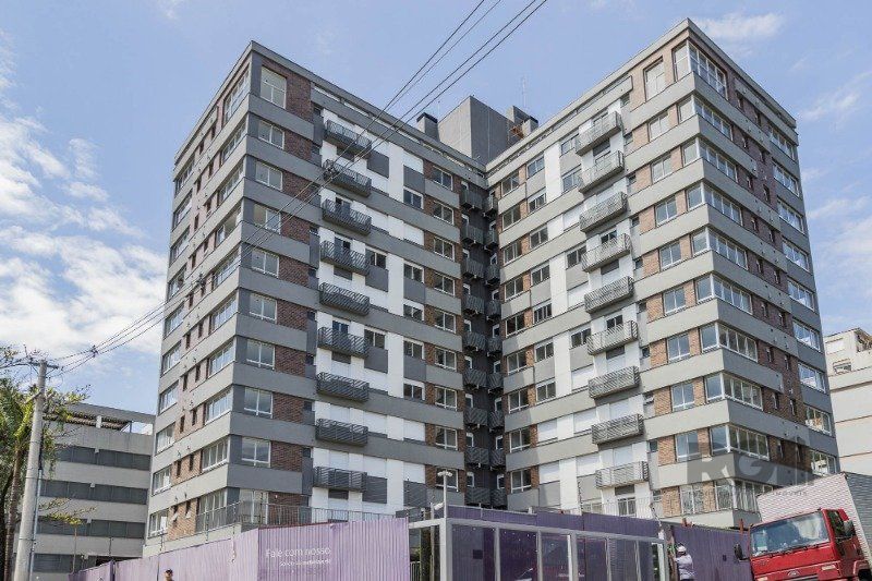 Apartamento à venda com 2 quartos, 68m² - Foto 2