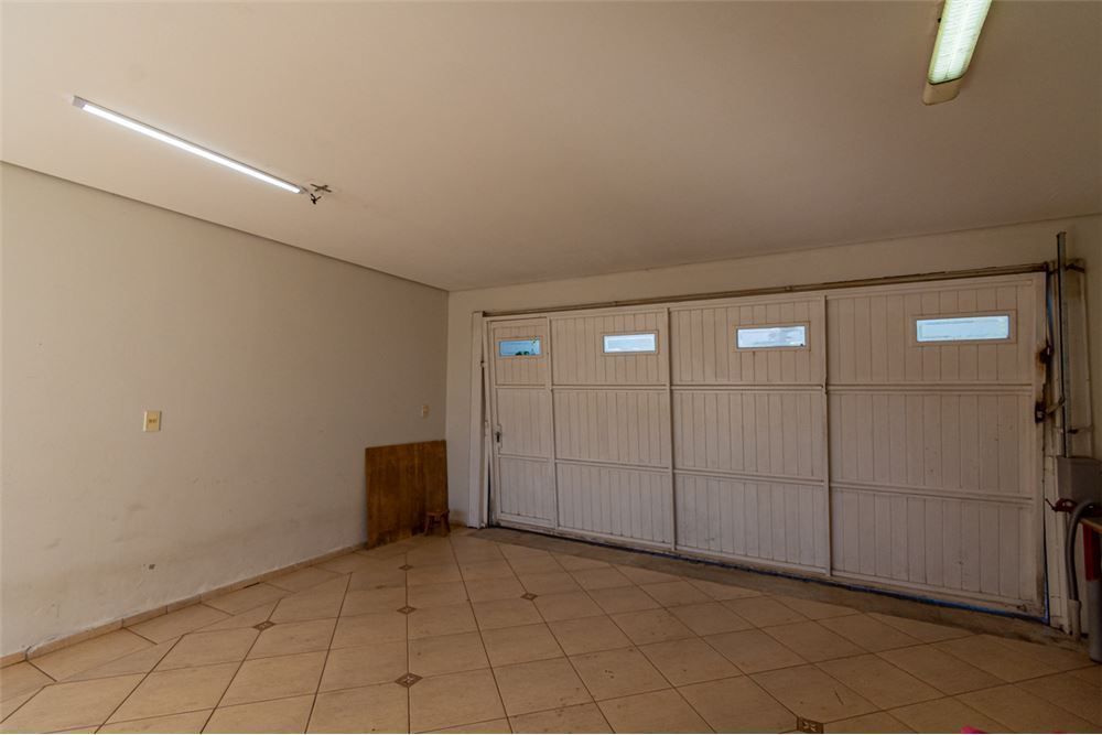 Casa à venda com 4 quartos, 295m² - Foto 18