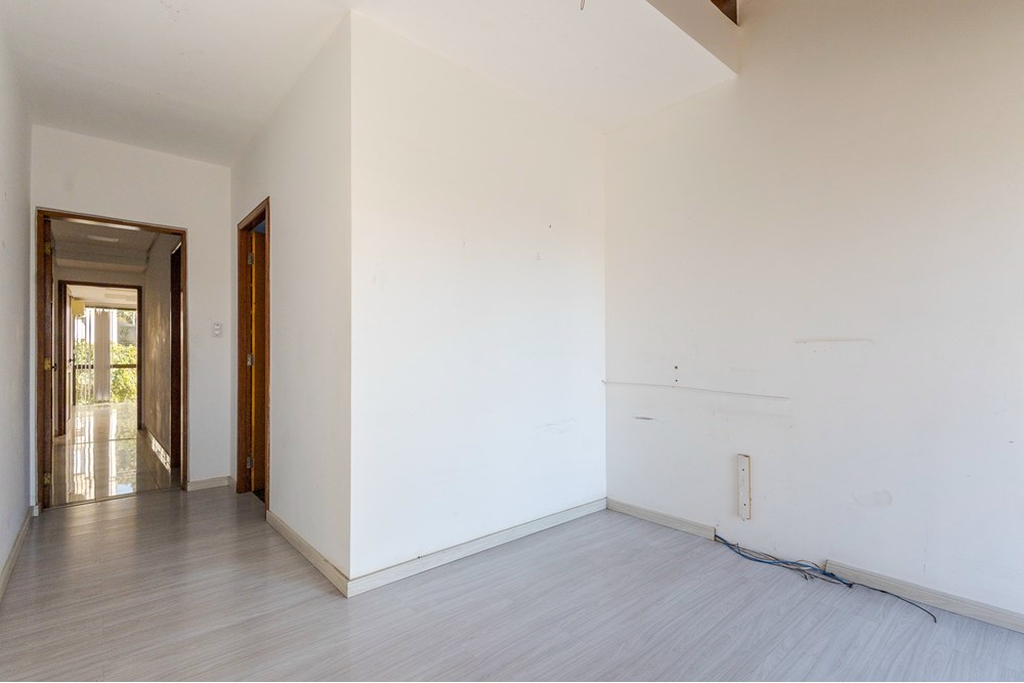 Casa à venda com 6 quartos, 346m² - Foto 9