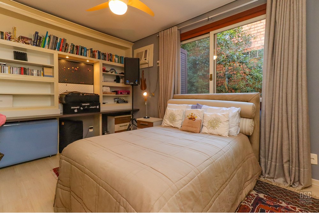 Casa de Condomínio à venda com 4 quartos, 379m² - Foto 47