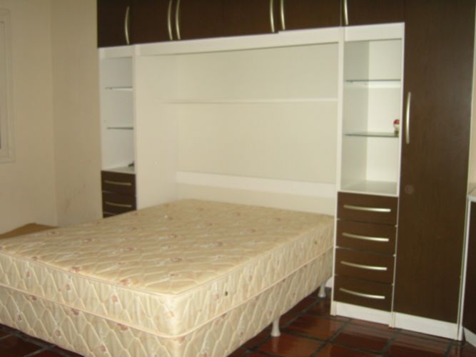 Casa à venda com 3 quartos, 216m² - Foto 6