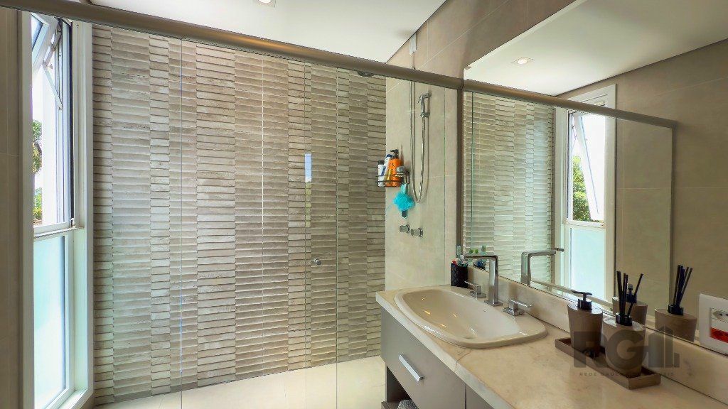 Casa à venda com 3 quartos, 334m² - Foto 16