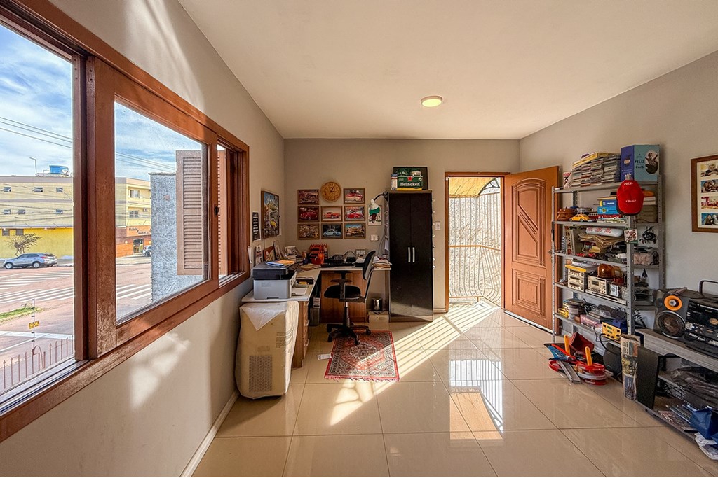 Casa à venda com 6 quartos, 285m² - Foto 29