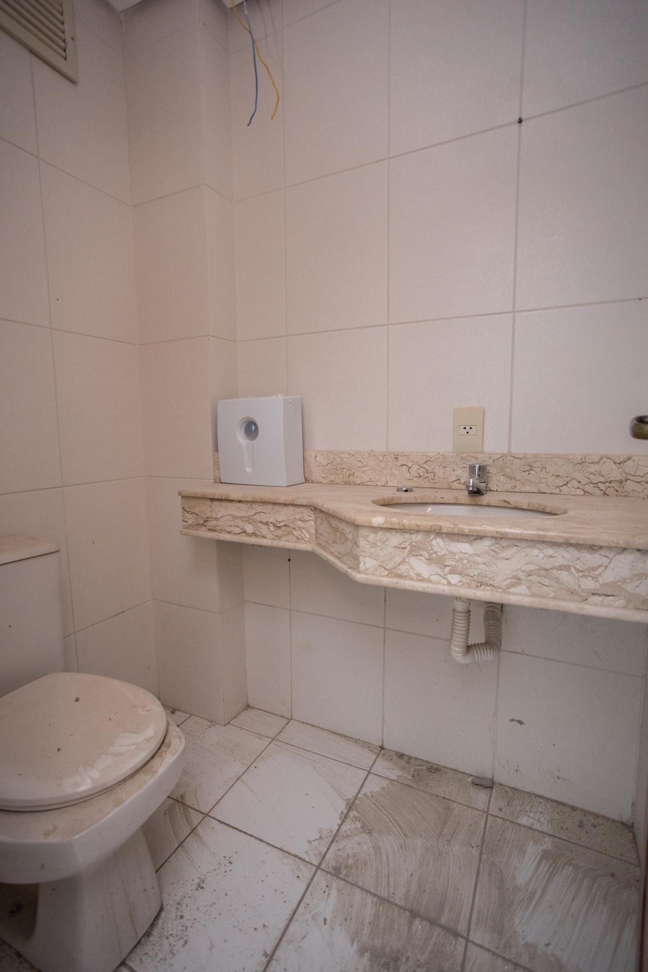 Conjunto Comercial-Sala para alugar com 1 quarto, 99m² - Foto 27