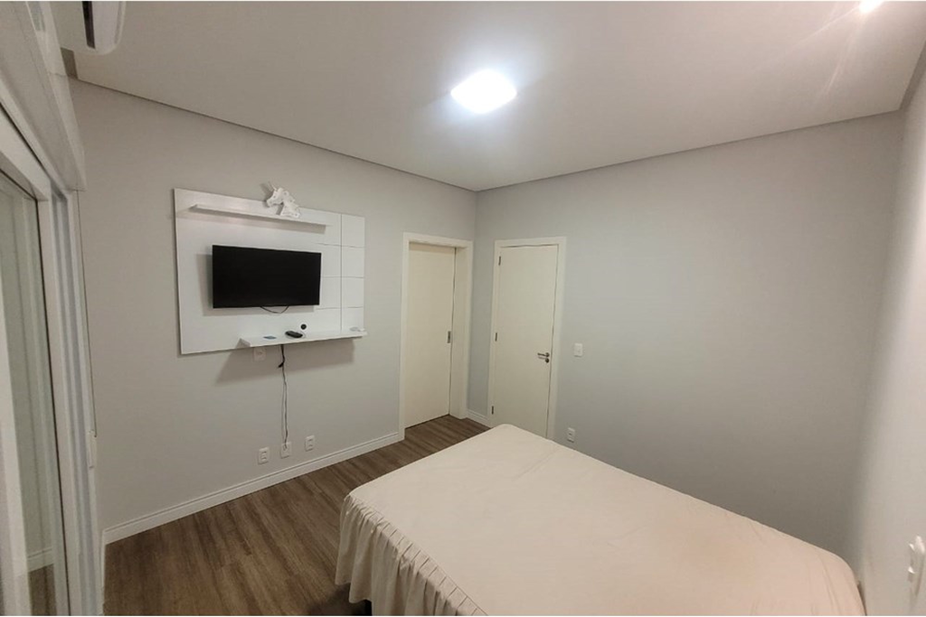 Casa à venda com 4 quartos, 326m² - Foto 13