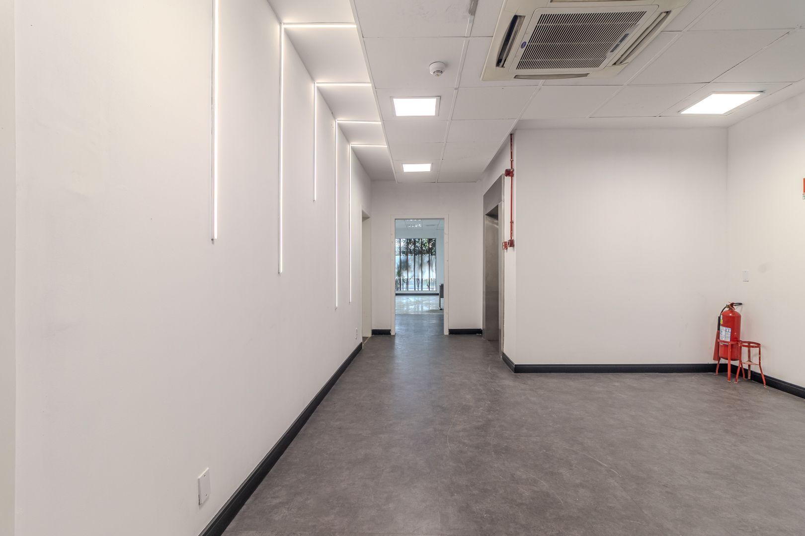 Prédio Inteiro para alugar com 4 quartos, 3451m² - Foto 9
