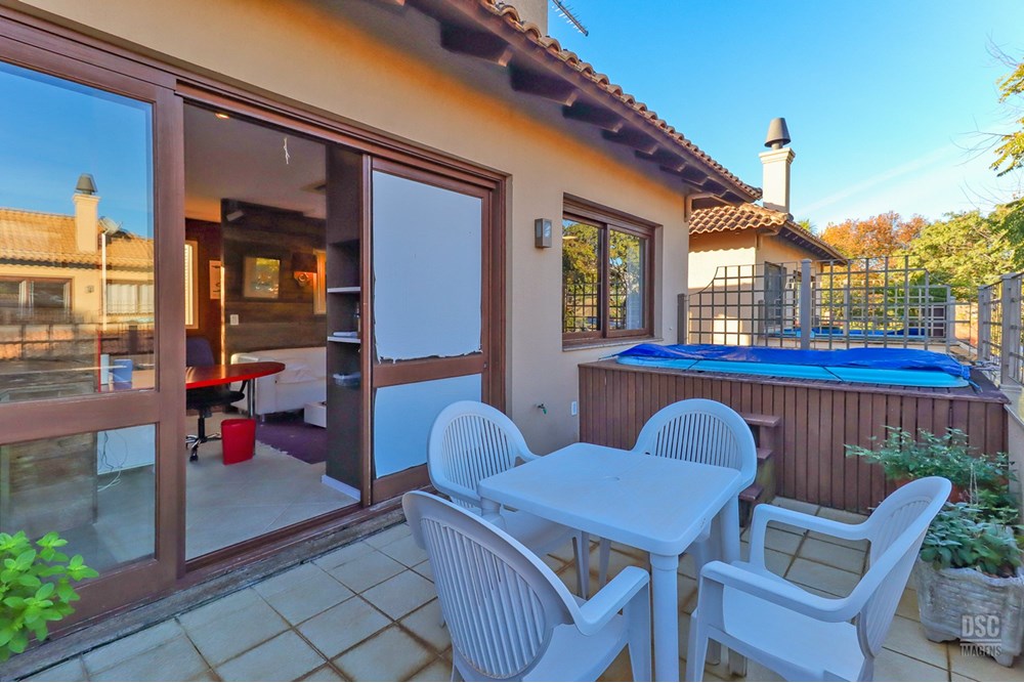 Casa de Condomínio à venda com 4 quartos, 379m² - Foto 28