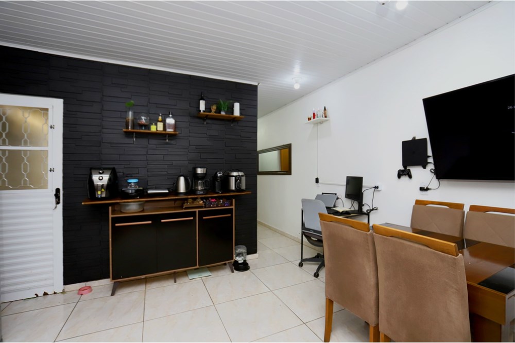 Casa à venda com 2 quartos, 50m² - Foto 2