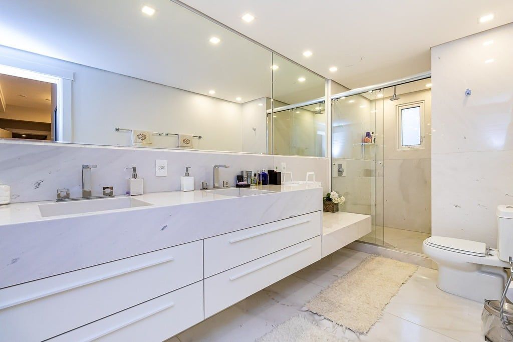 Apartamento à venda com 3 quartos, 222m² - Foto 4