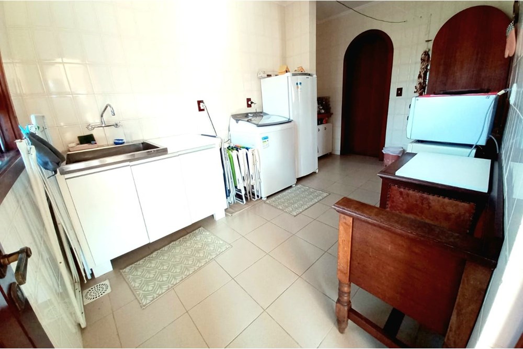 Casa à venda com 4 quartos, 321m² - Foto 8