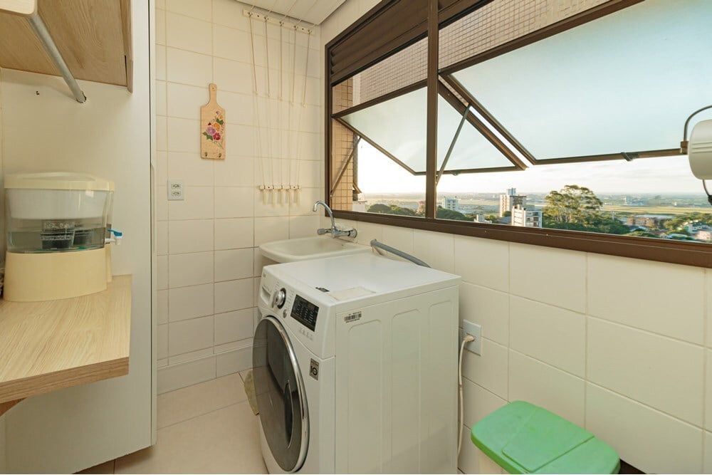 Apartamento à venda com 3 quartos, 95m² - Foto 3