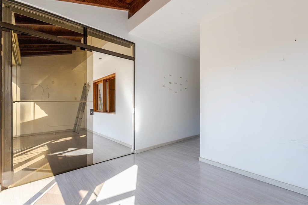 Casa à venda com 6 quartos, 346m² - Foto 7