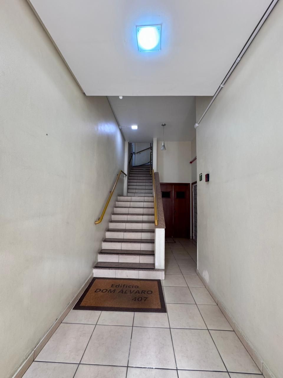 Apartamento à venda com 2 quartos, 56m² - Foto 3