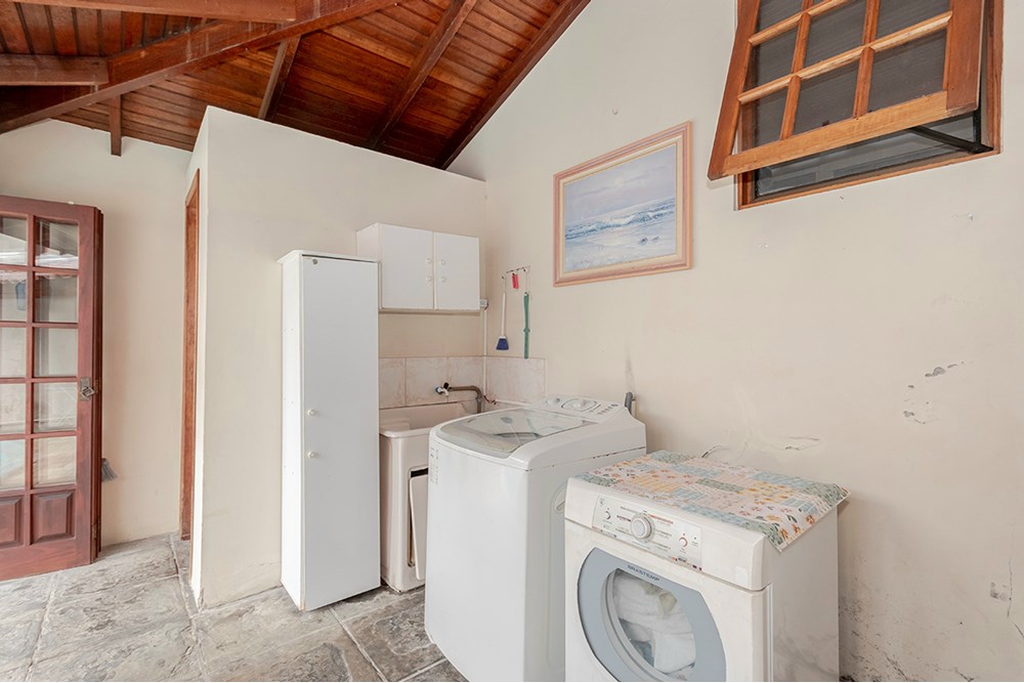 Casa, 4 quartos, 291 m² - Foto 2