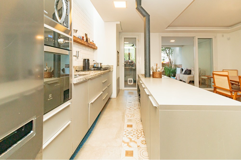 Casa à venda com 4 quartos, 310m² - Foto 33