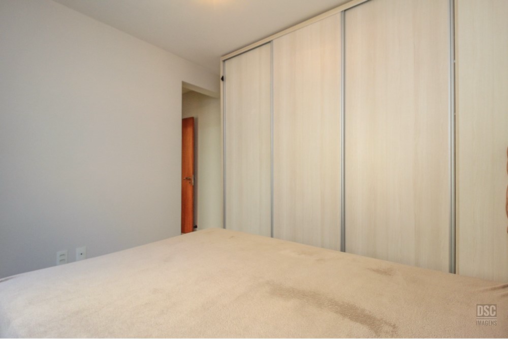 Apartamento à venda com 2 quartos, 66m² - Foto 3