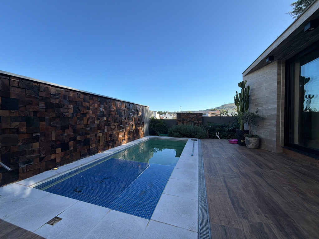 Casa, 3 quartos, 199 m² - Foto 2