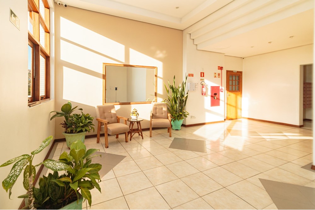 Apartamento à venda com 2 quartos, 61m² - Foto 3