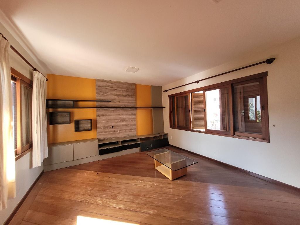 Casa, 5 quartos, 356 m² - Foto 2