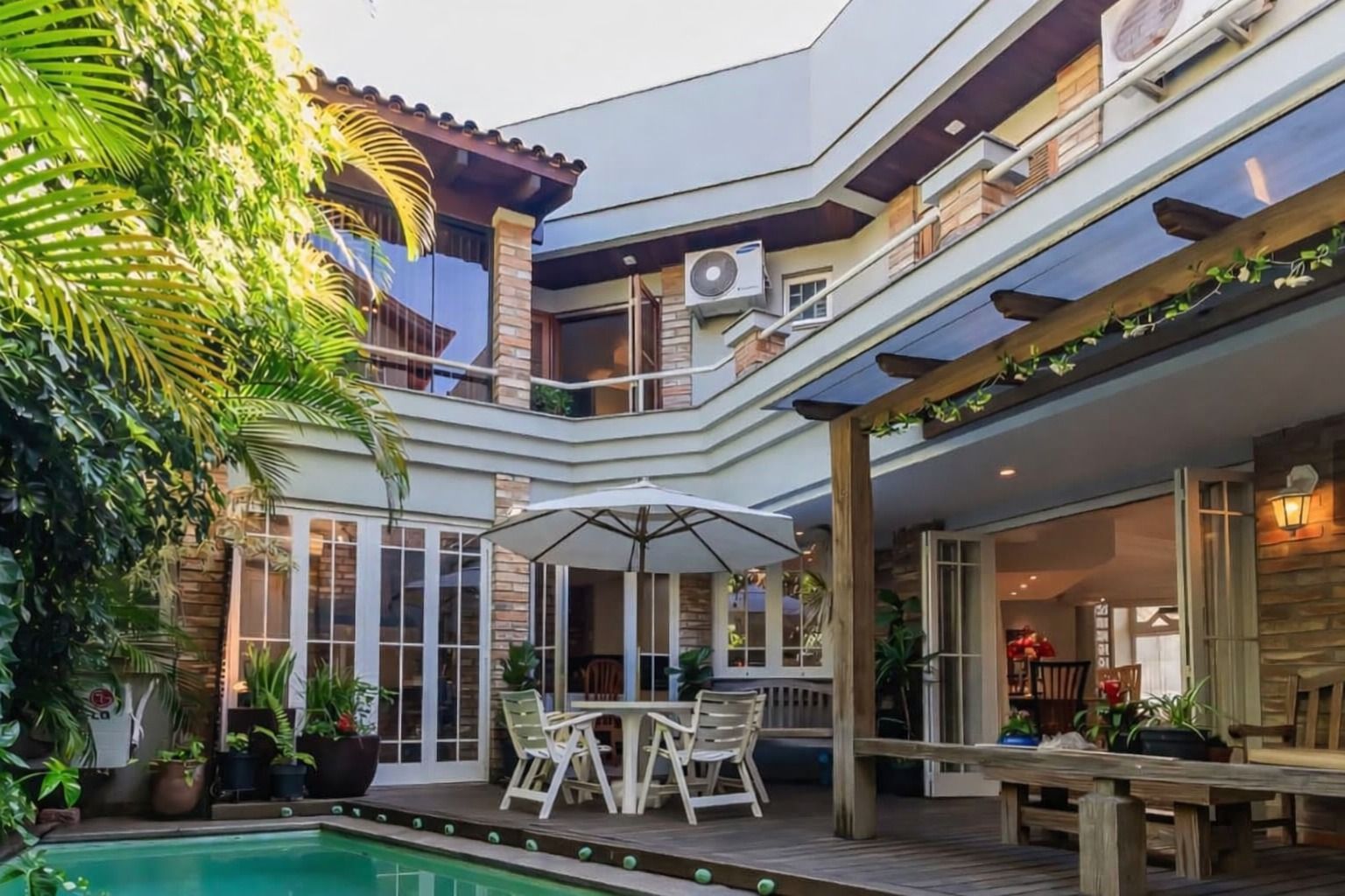 Casa, 3 quartos, 348 m² - Foto 1