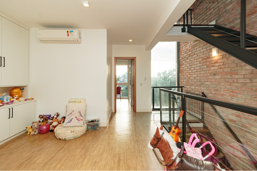 Casa à venda com 4 quartos, 310m² - Foto 3