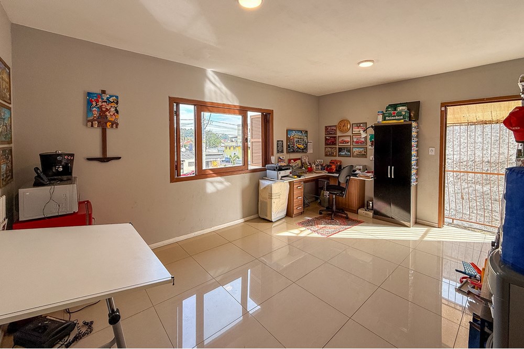 Casa à venda com 6 quartos, 285m² - Foto 30