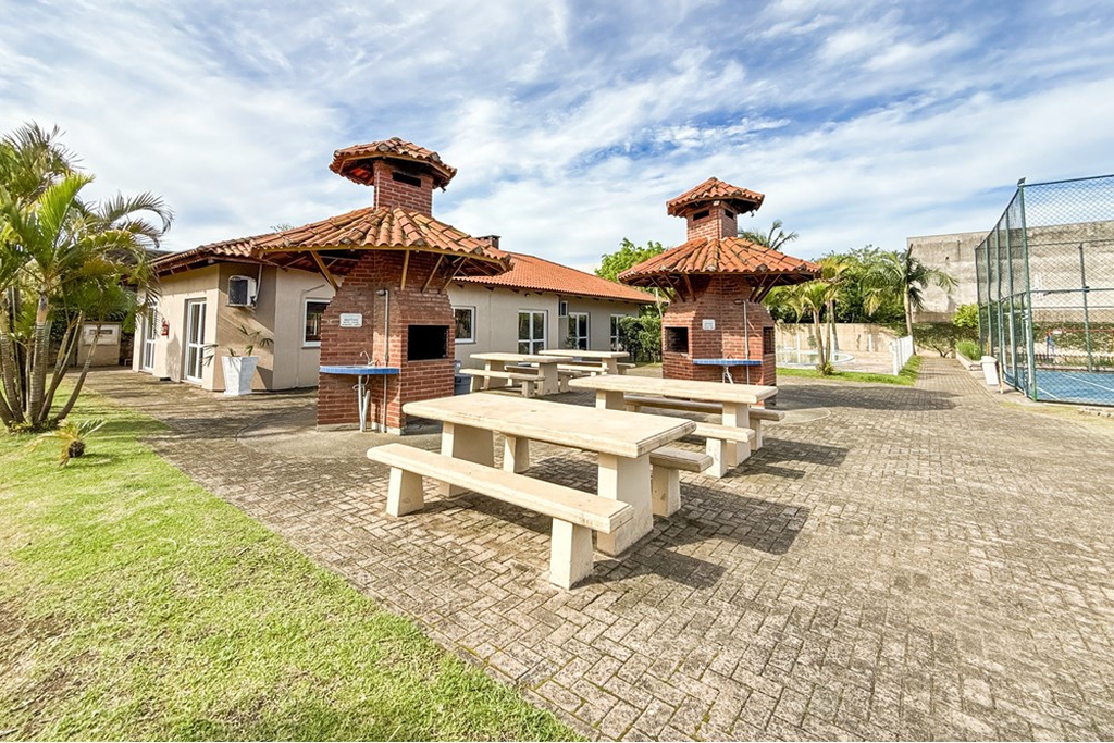 Casa à venda com 2 quartos, 66m² - Foto 10