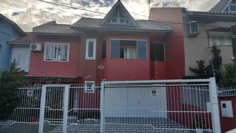 Casa à venda com 3 quartos, 165m² - Foto 2