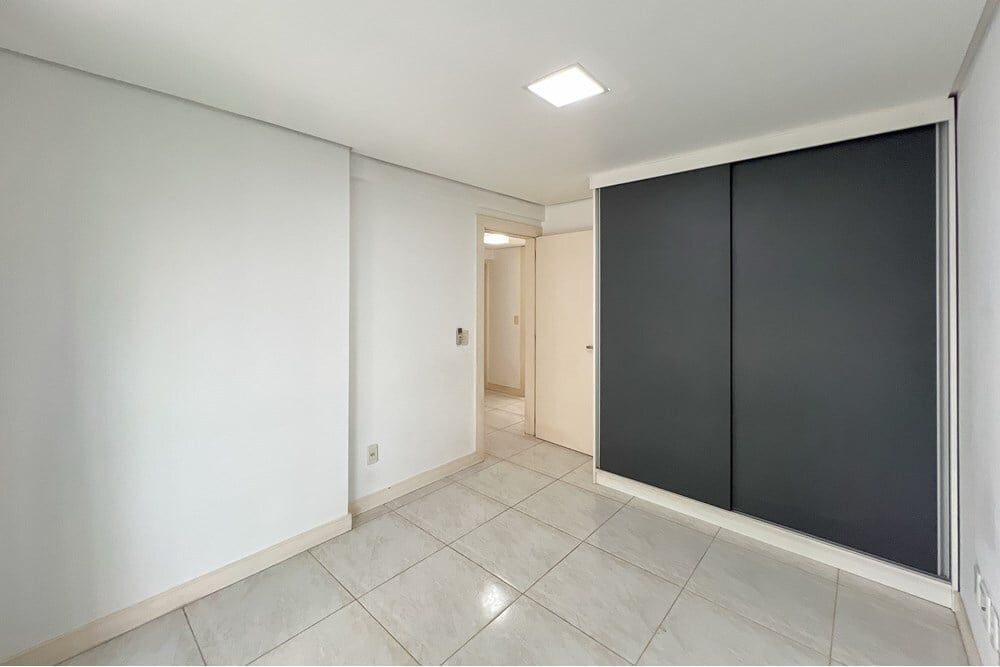 Apartamento à venda com 3 quartos, 145m² - Foto 18