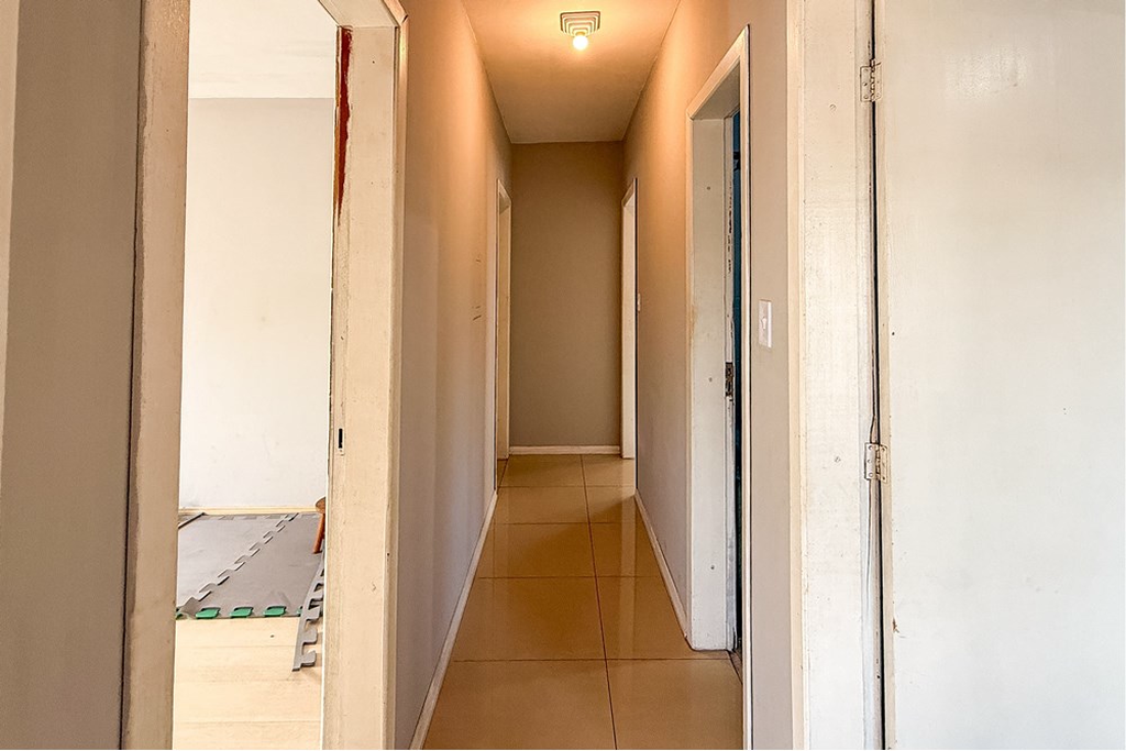 Casa à venda com 6 quartos, 285m² - Foto 32