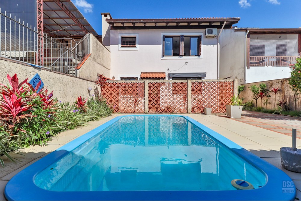 Casa, 3 quartos, 249 m² - Foto 1