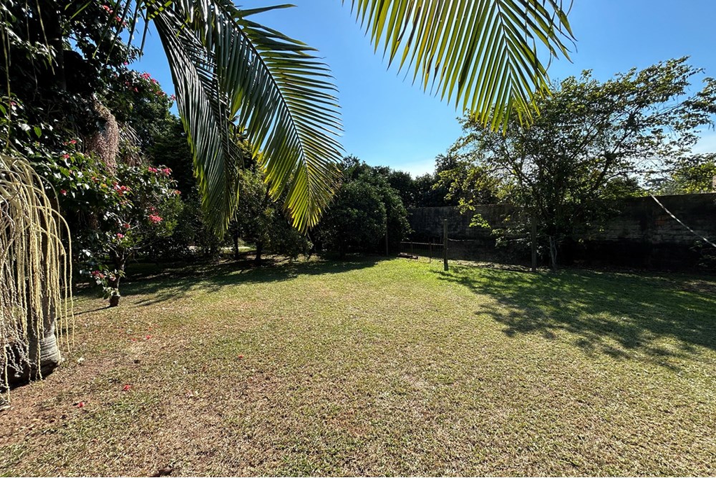 Casa à venda com 3 quartos, 213m² - Foto 3