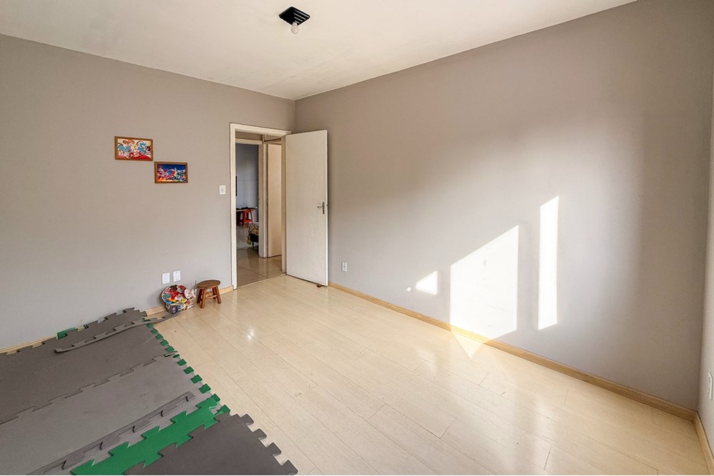 Casa à venda com 6 quartos, 285m² - Foto 34