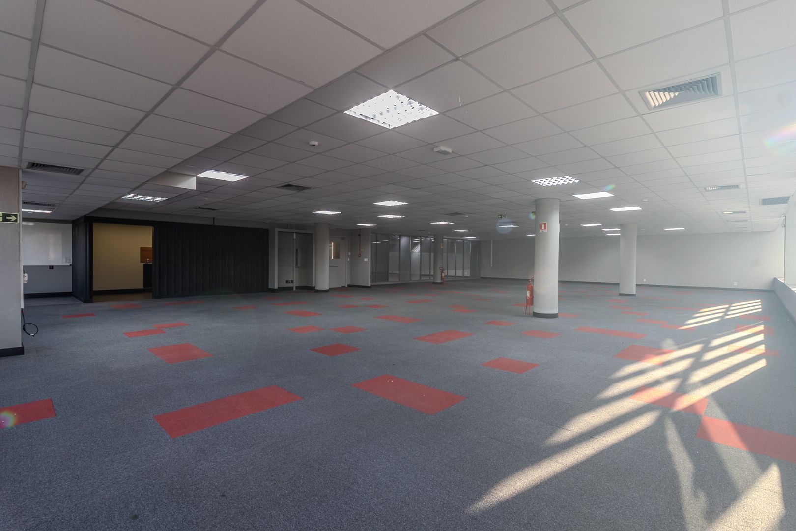 Prédio Inteiro para alugar com 4 quartos, 3451m² - Foto 25